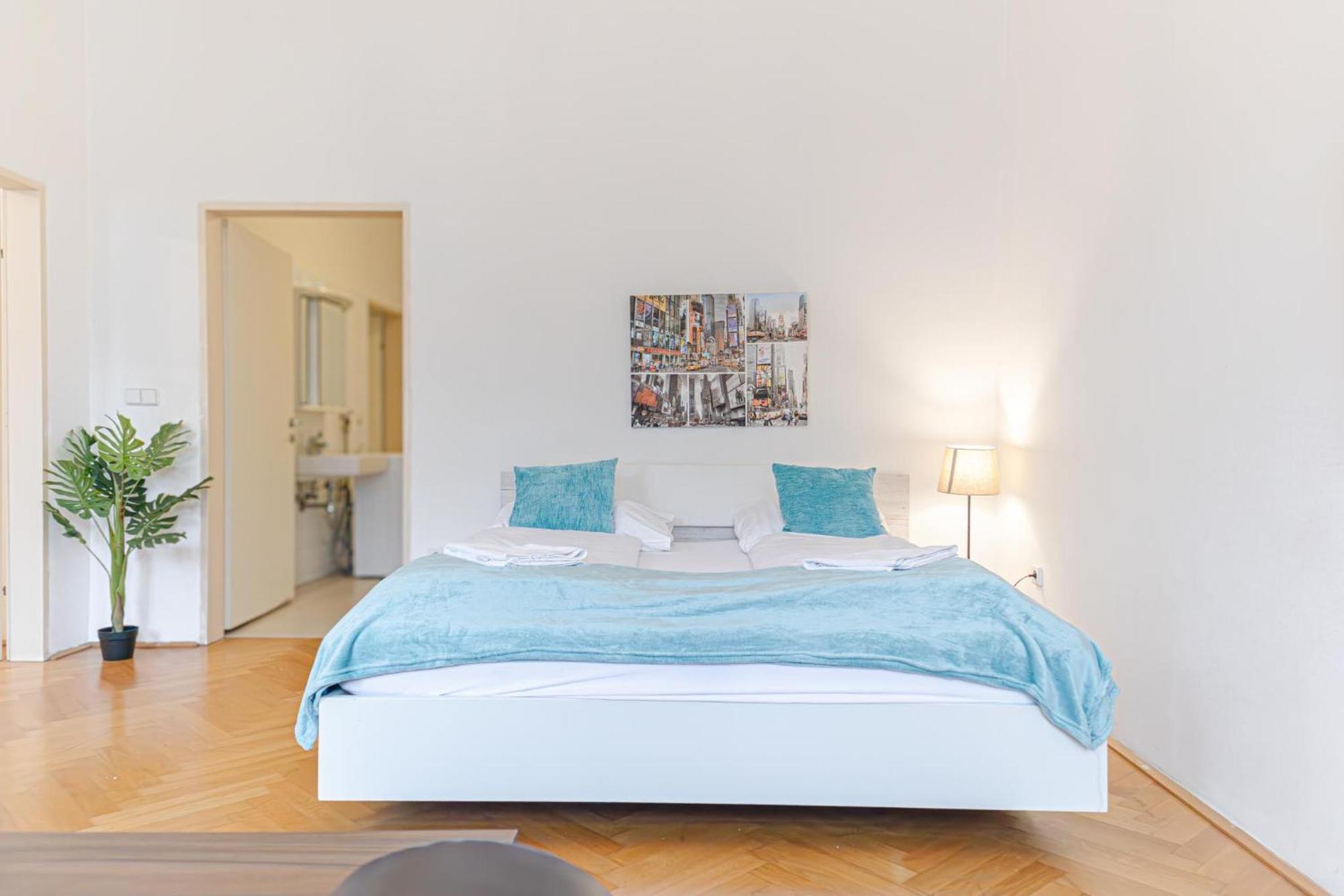 Amazing 2Br City Stay, Wiener Stadthalle Buitenkant foto