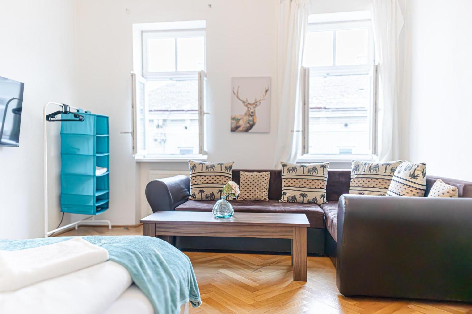 Amazing 2Br City Stay, Wiener Stadthalle Buitenkant foto